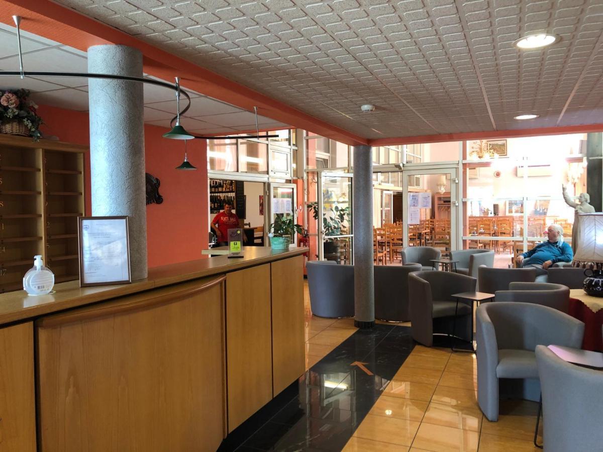 Logis Restaurant Saint Augustin Mittelbronn